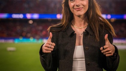 开云大陆-助威男足，邦马蒂到诺坎普现场观看巴萨与马竞的首回合比赛