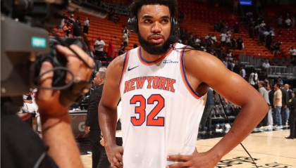 开云官网-🎤唐斯谈球队慢热:我们总是给自己挖坑,早就说过不能一直这样