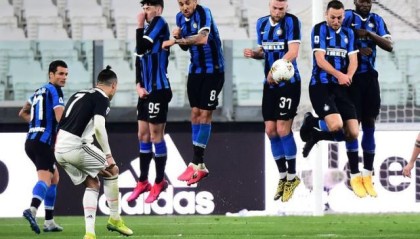 开云官方-挡门将视线延反应时间 罚任意球时排人墙帮倒忙？