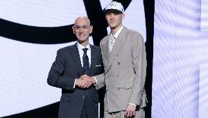 广撒网!篮网四个首轮秀完成夏联首秀 各出手5次&合计20中6