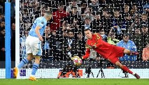 开云直播-西媒:皇马愿听取卢宁转会报价 凯帕成替补门将引援头号目标