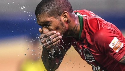 开云体育-【中超】卡兰加头槌陈蒲破门 10人河南2比0青岛首胜