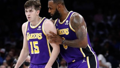 开云直播-里夫斯成湖人不可或缺一员，三巨头都对他赞不绝口