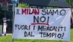 开云平台-AC米兰球迷拉横幅抗议:米兰是属于我们的,外来的商人离开!