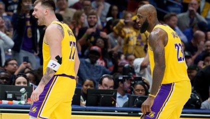 开云官方-徐静雨：老狮王不容易 具备一双慧眼的球迷才能看到詹姆斯的伟大