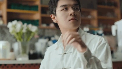 开云官方-整活,柯洁在端午节广告中模仿卞相壹投诉名场面,还调侃韩国在端午节不放假